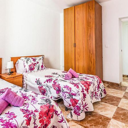 Beautiful Apartment In Cordoba With Kitchenette Kültér fotó