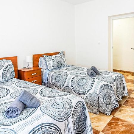 Beautiful Apartment In Cordoba With Kitchenette Kültér fotó